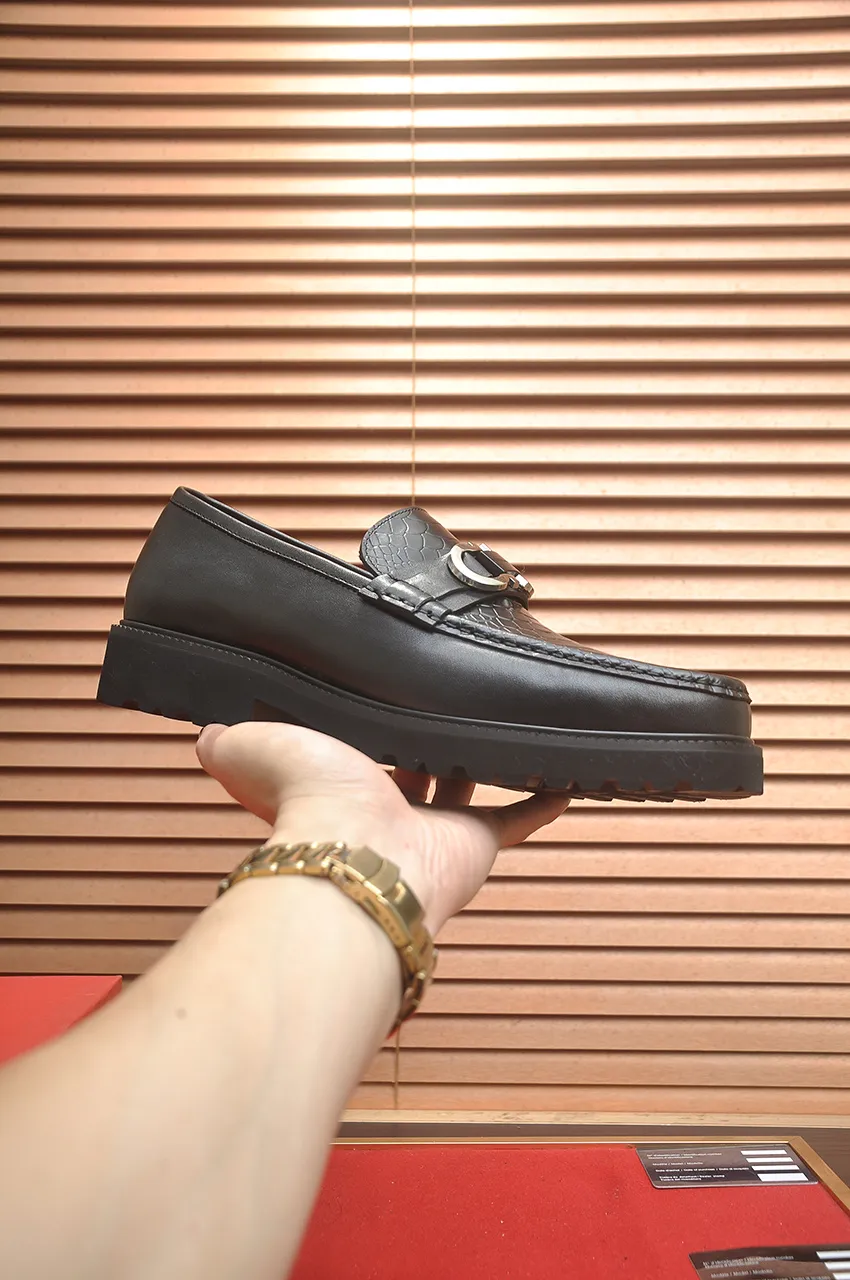 Men's Men's Shoes💰560💶[[HERMES]] (High-end Niuli) New 🍀 HERMES - top version of Ferragamo's classic casual leather shoes! Made of imported original cowhide, the inner top layer is comfortable cowhide lining! Original wear-resistant rubber outsole! High quality products! Code number 38-45 (45 customized)